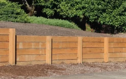 Outlet Traverse paysagère en pin CL4 marron - 100 x 200mm Piquets Bois